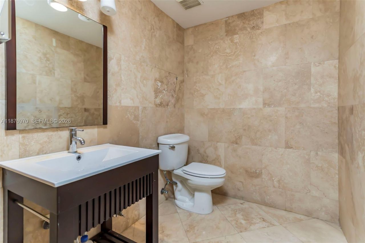 8216 NW 30th Ter, Doral, FL 33122 Photo