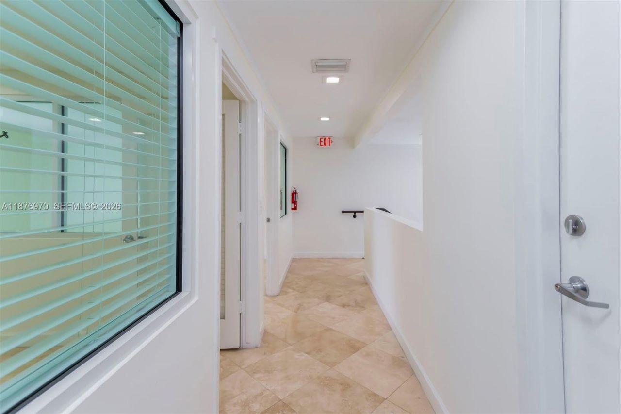 8216 NW 30th Ter, Doral, FL 33122 Photo