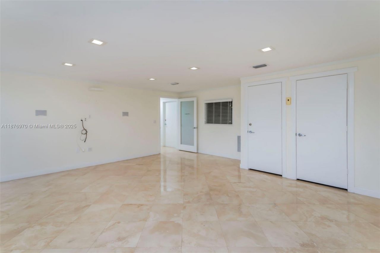 8216 NW 30th Ter, Doral, FL 33122 Photo