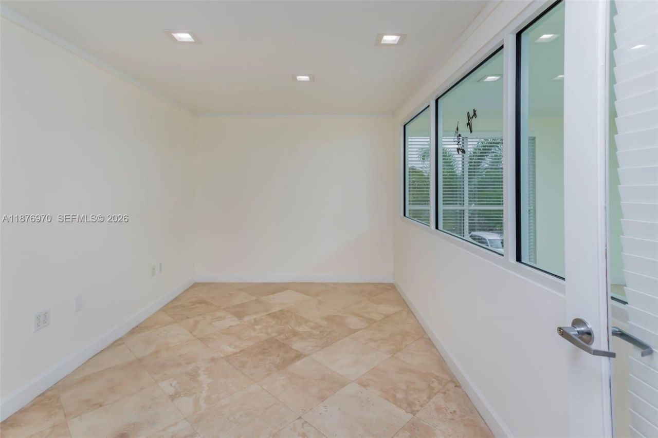 8216 NW 30th Ter, Doral, FL 33122 Photo