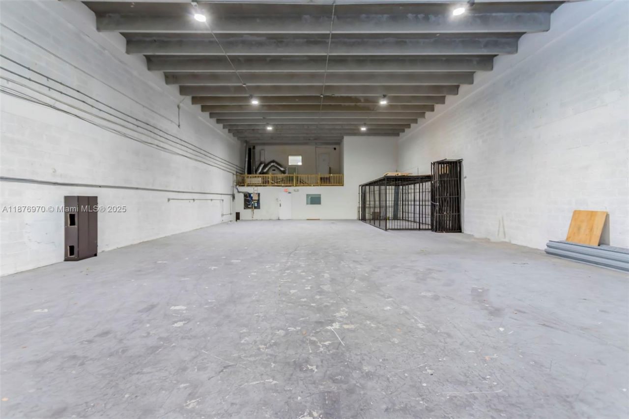 8216 NW 30th Ter, Doral, FL 33122 Photo