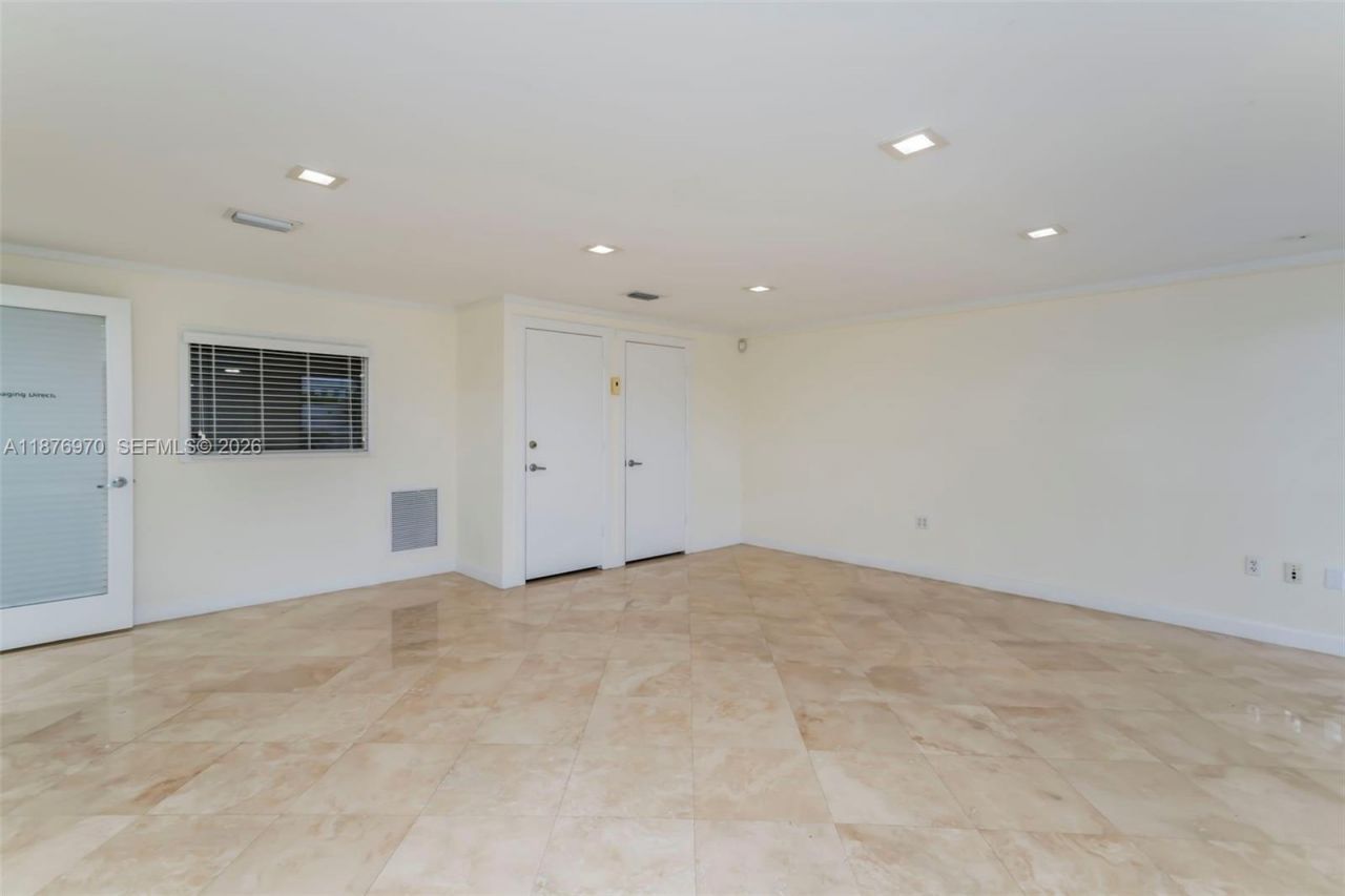 8216 NW 30th Ter, Doral, FL 33122 Photo