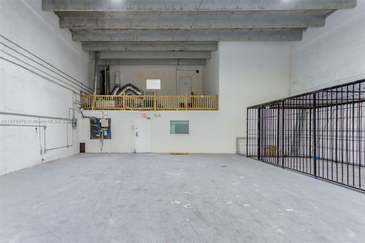 8216 NW 30th Ter, Doral, FL 33122 Photo