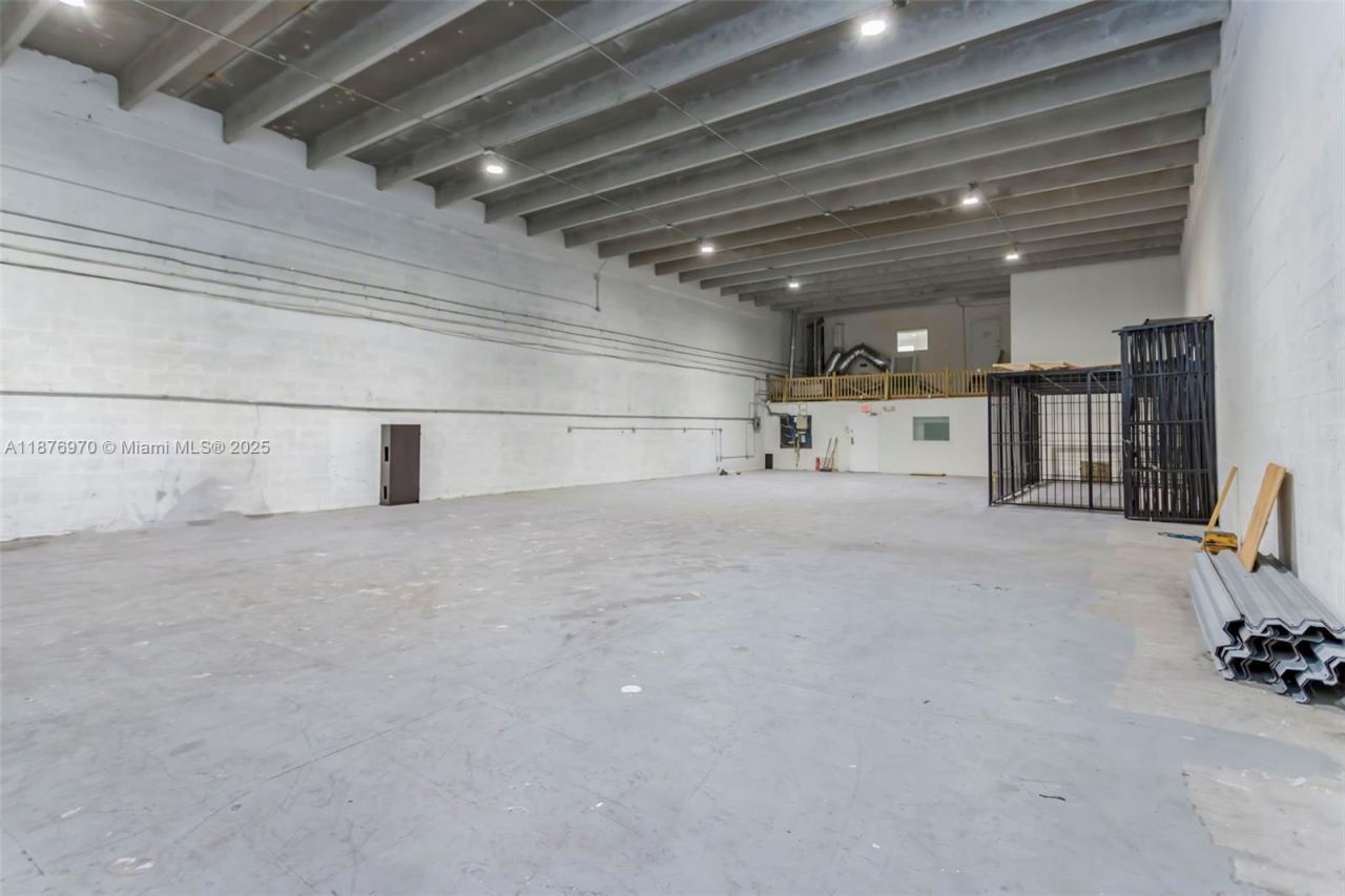 8216 NW 30th Ter, Doral, FL 33122 Photo