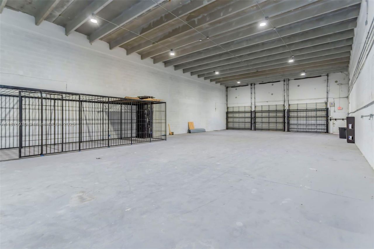 8216 NW 30th Ter, Doral, FL 33122 Photo