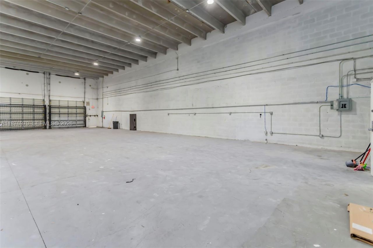 8216 NW 30th Ter, Doral, FL 33122 Photo