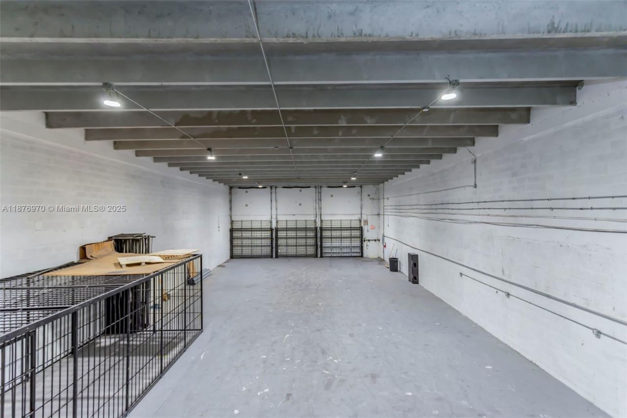 8216 NW 30th Ter, Doral, FL 33122 Photo