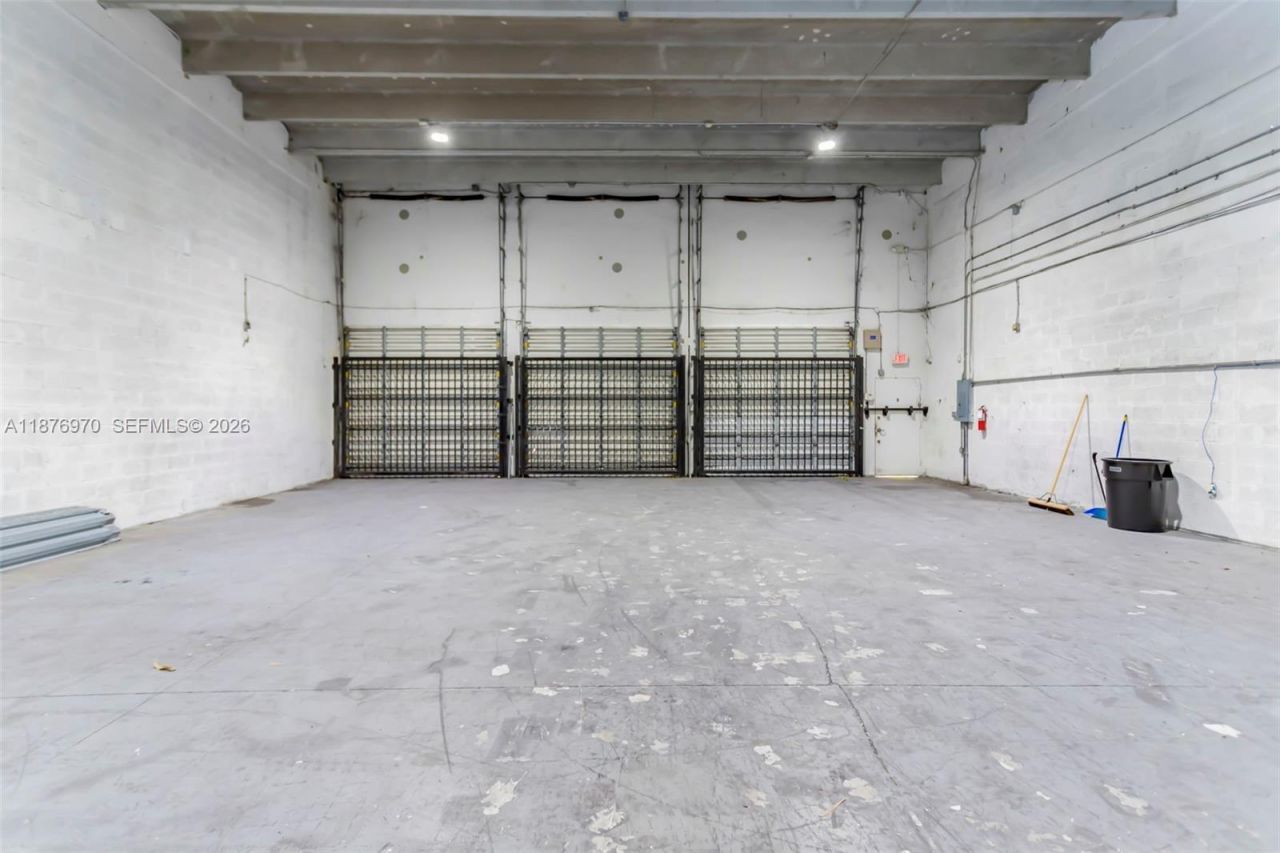 8216 NW 30th Ter, Doral, FL 33122 Photo