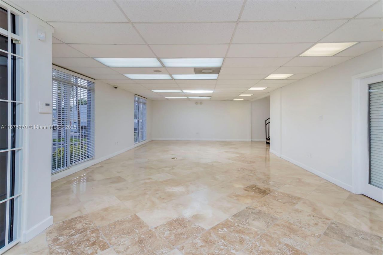 8216 NW 30th Ter, Doral, FL 33122 Photo