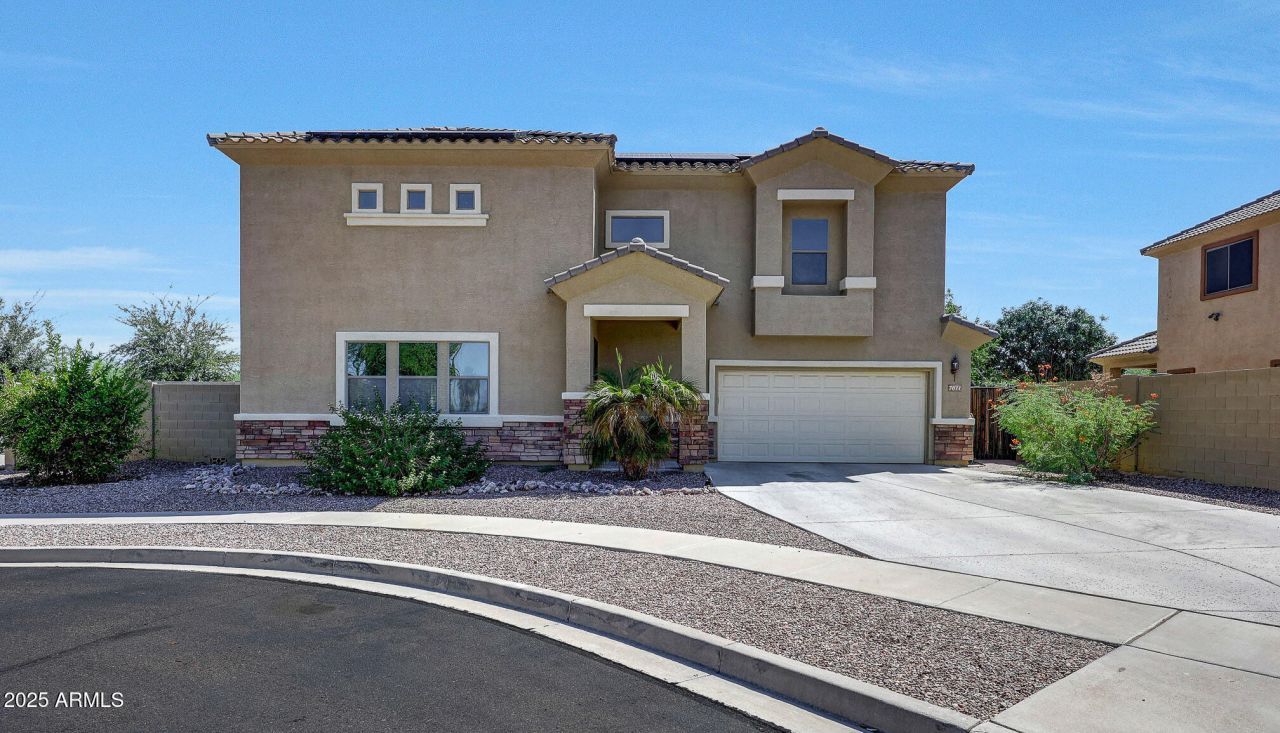 7611 S 15th Street, Phoenix, AZ 85042 Main Photo