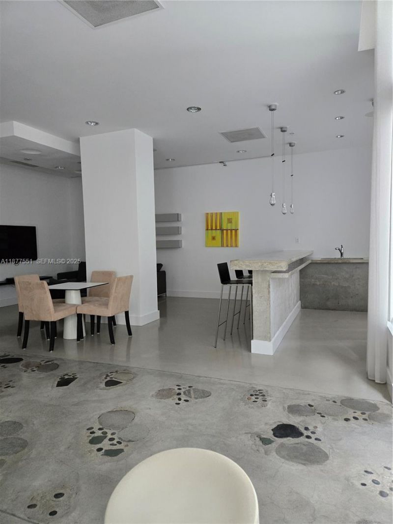 234 NE 3rd St, Unit 1104, Miami, FL 33132 Photo