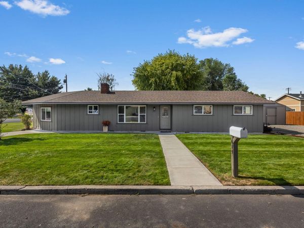 615 NE Fairview Street, Prineville, OR 97754