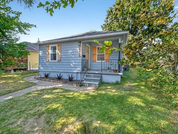 10804 Felton Street, Sugar Creek, MO 64054