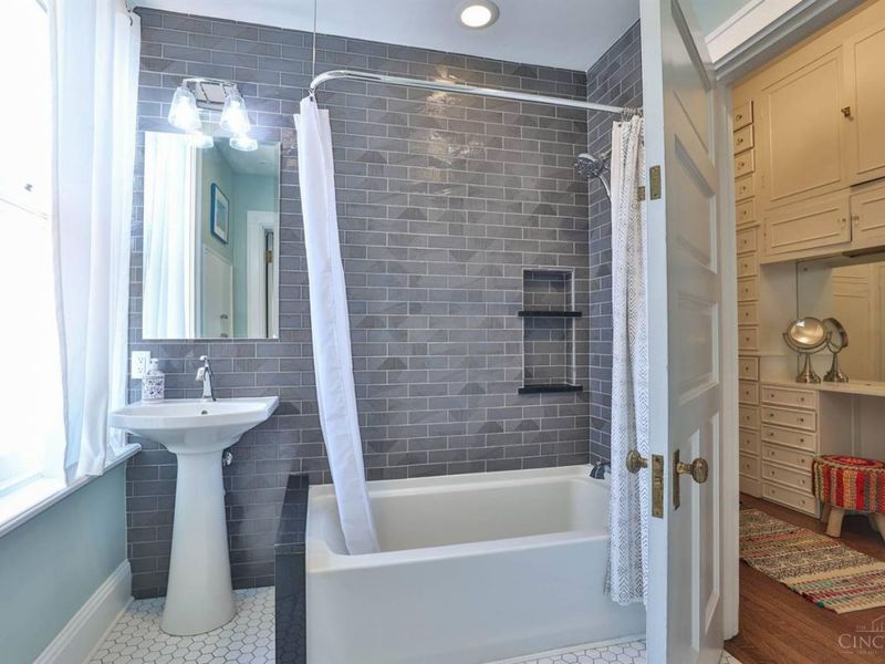 320 Reily Road, Wyoming, OH 45215 Photo 45