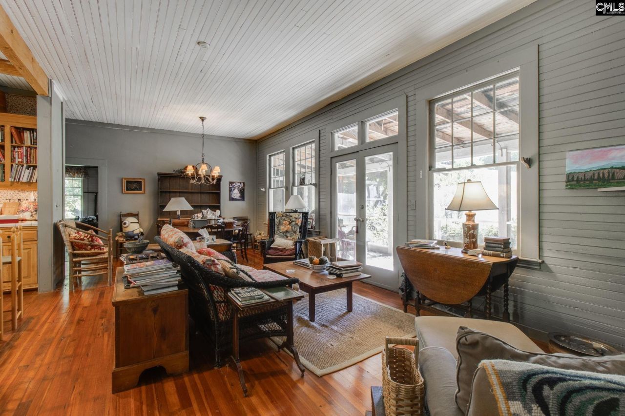 420 S Church Street Photo 5