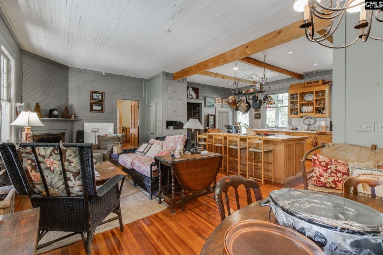 420 S Church Street Photo 7