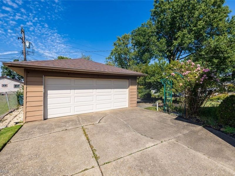 30209 Oakdale Road, Willowick, OH 44095 Photo 3