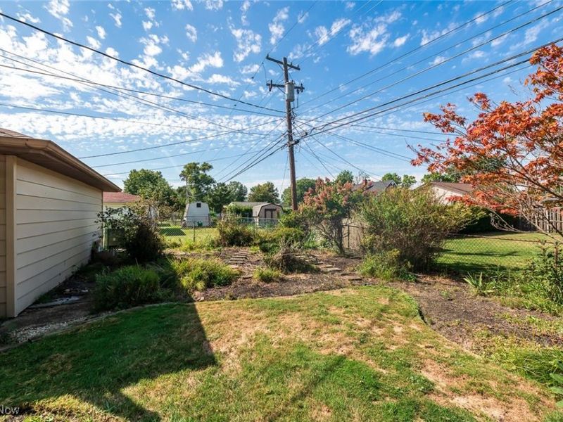 30209 Oakdale Road, Willowick, OH 44095 Photo 4