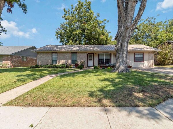 105 Jones ST, Bastrop, TX 78602