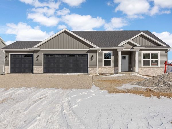 222 McCarran Avenue NE, Cedar Rapids, IA 52402