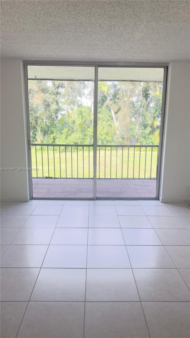 300 S Hollybrook Dr, Unit 203, Pembroke Pines, FL 33025 Photo