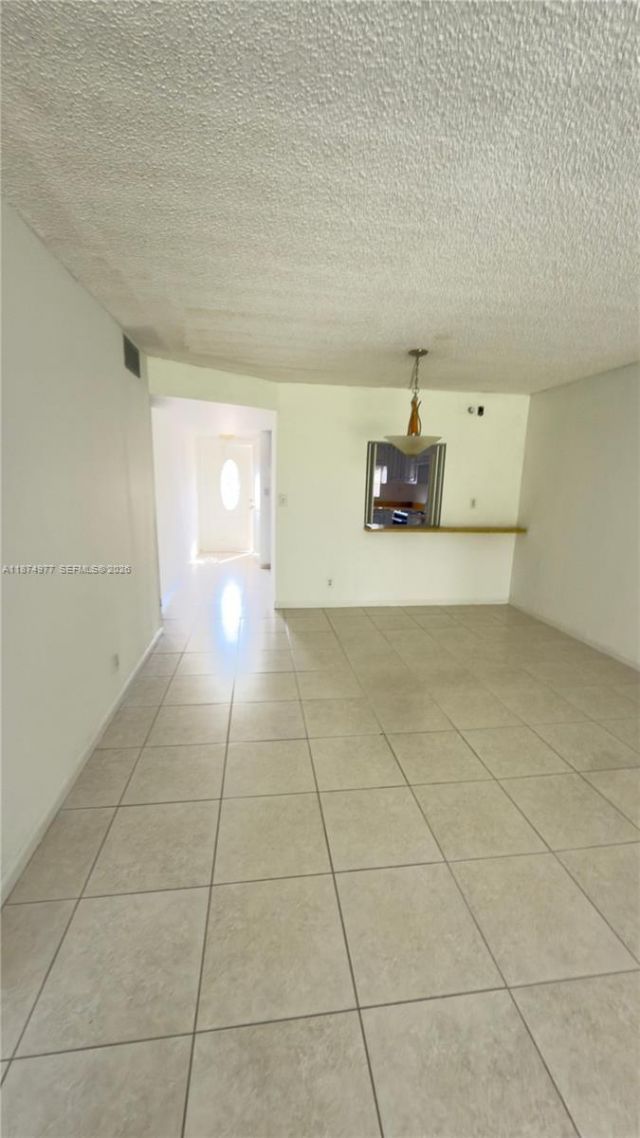 300 S Hollybrook Dr, Unit 203, Pembroke Pines, FL 33025 Photo