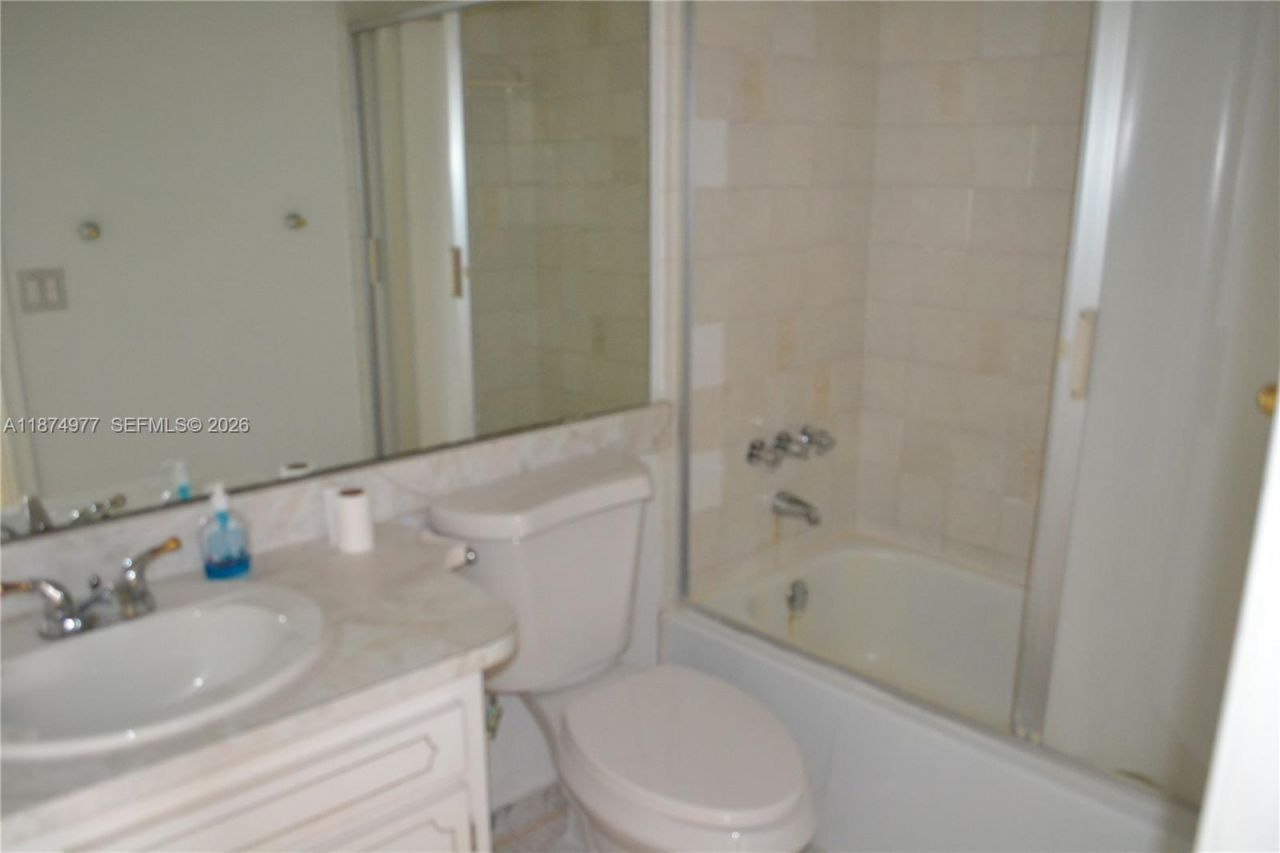 300 S Hollybrook Dr, Unit 203, Pembroke Pines, FL 33025 Photo