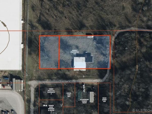 317 E Oak Street , Stilwell, OK 74960