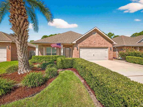 1763 Brantley Dr, Gulf Breeze, FL 32563