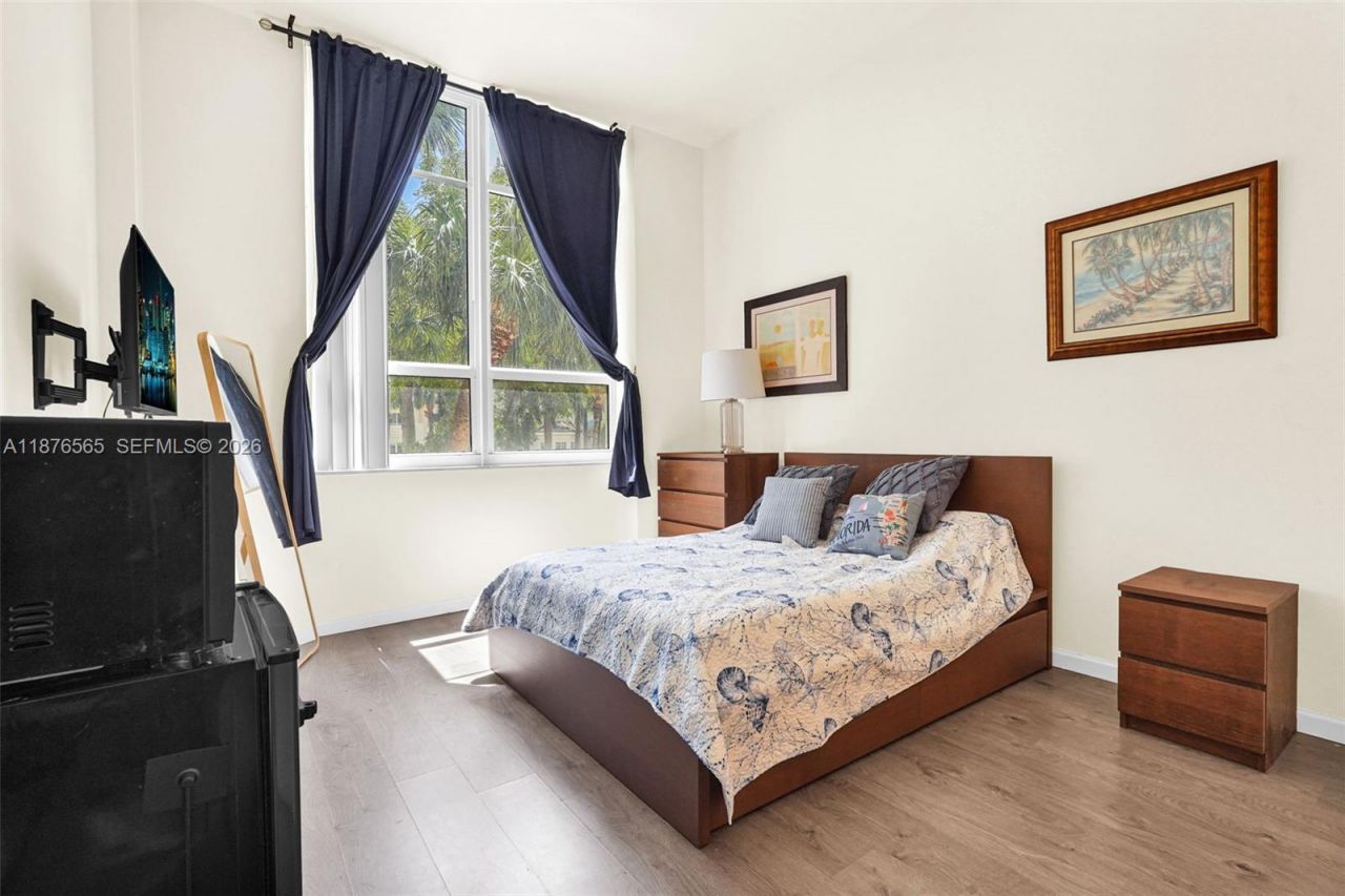 19501 W Country Club Dr, Unit 207, Aventura, FL 33180 Photo