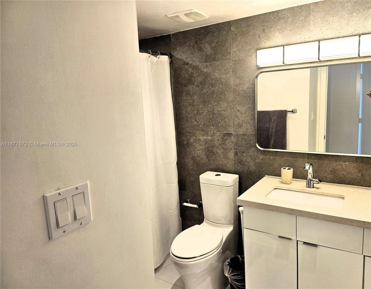 5161 Collins Ave, Unit 707, Miami Beach, FL 33140 Photo