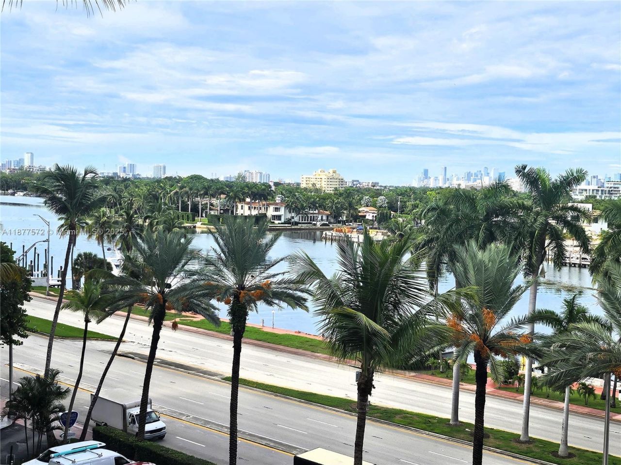 5161 Collins Ave, Unit 707, Miami Beach, FL 33140 Photo