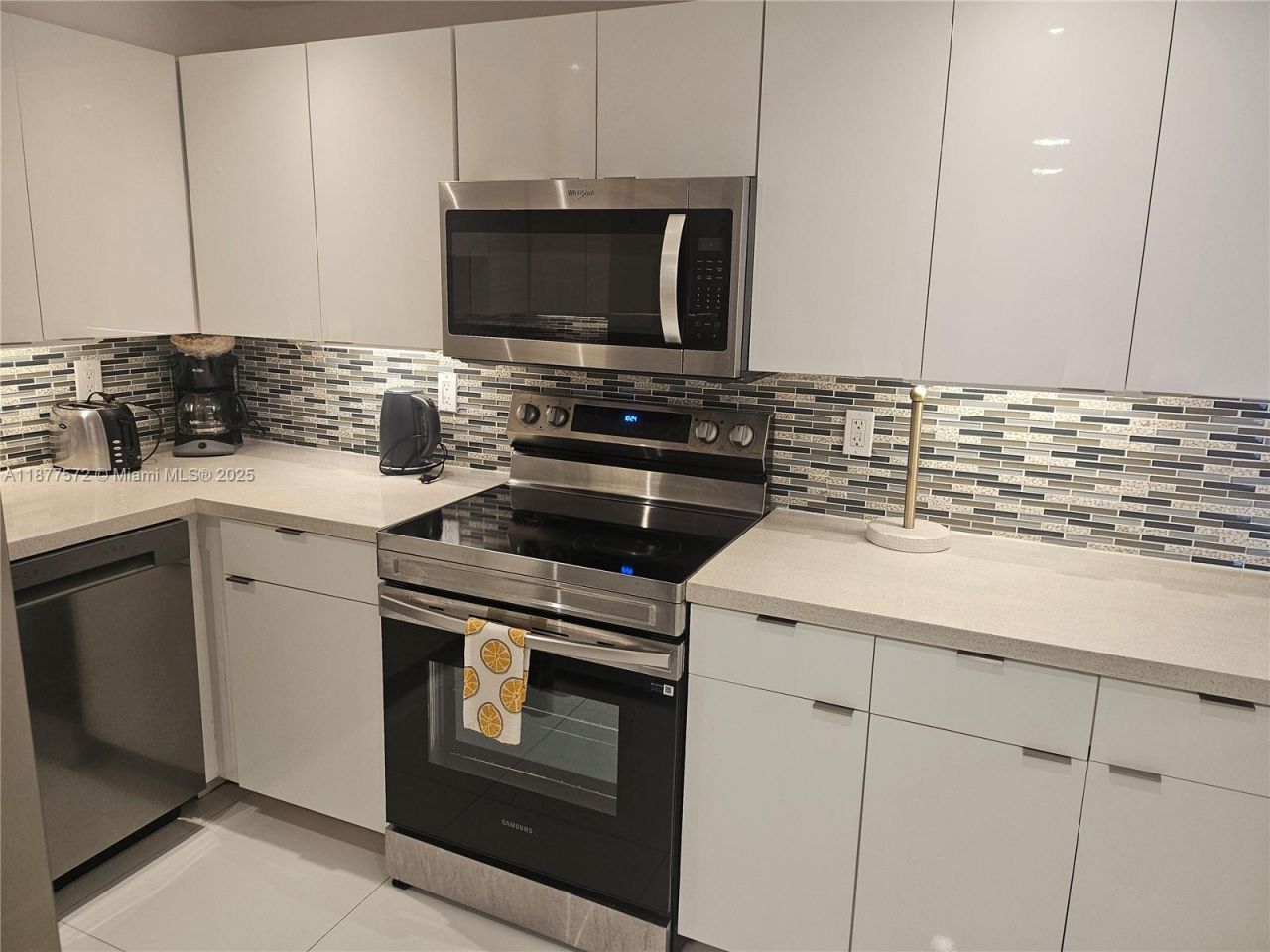 5161 Collins Ave, Unit 707, Miami Beach, FL 33140 Photo