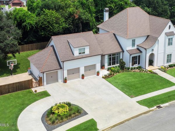 107 Pondside Drive, Lafayette, LA 70503