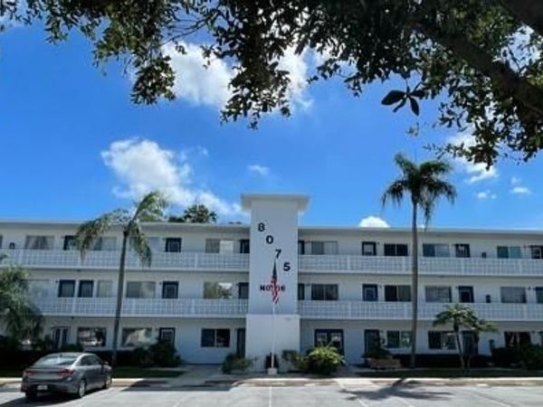 8075 112TH STREET, Unit 203, SEMINOLE, FL 33772
