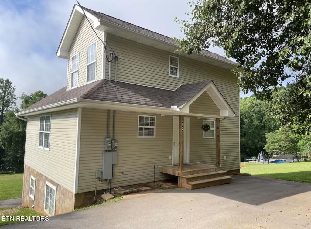 2024 Park Lane, Andersonville, TN 37705 Main Photo