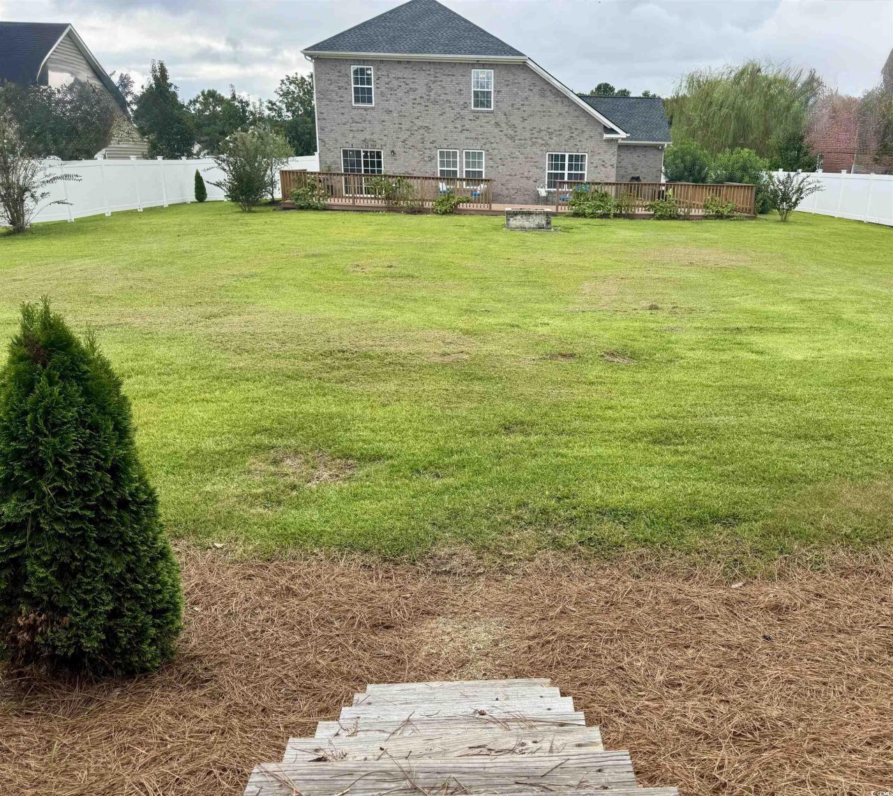 212 Duchess Ct. Photo 35