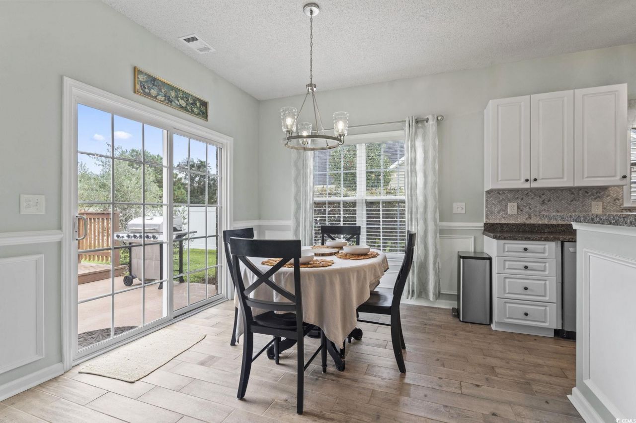 212 Duchess Ct. Photo 6