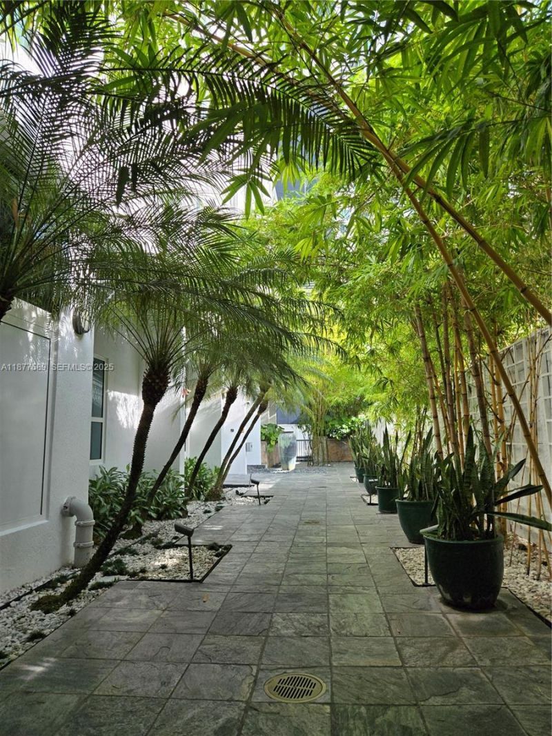 234 NE 3rd St, Unit 1104, Miami, FL 33132 Photo