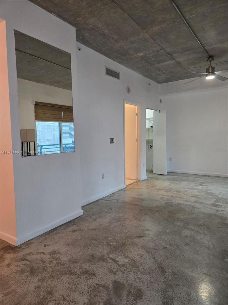 234 NE 3rd St, Unit 1104, Miami, FL 33132 Photo