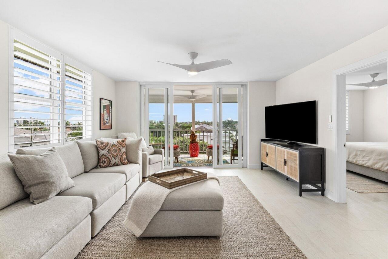 920 Dogwood Drive, Unit 560, Delray Beach, FL 33483 Photo