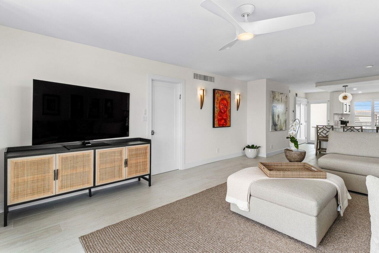 920 Dogwood Drive, Unit 560, Delray Beach, FL 33483 Photo