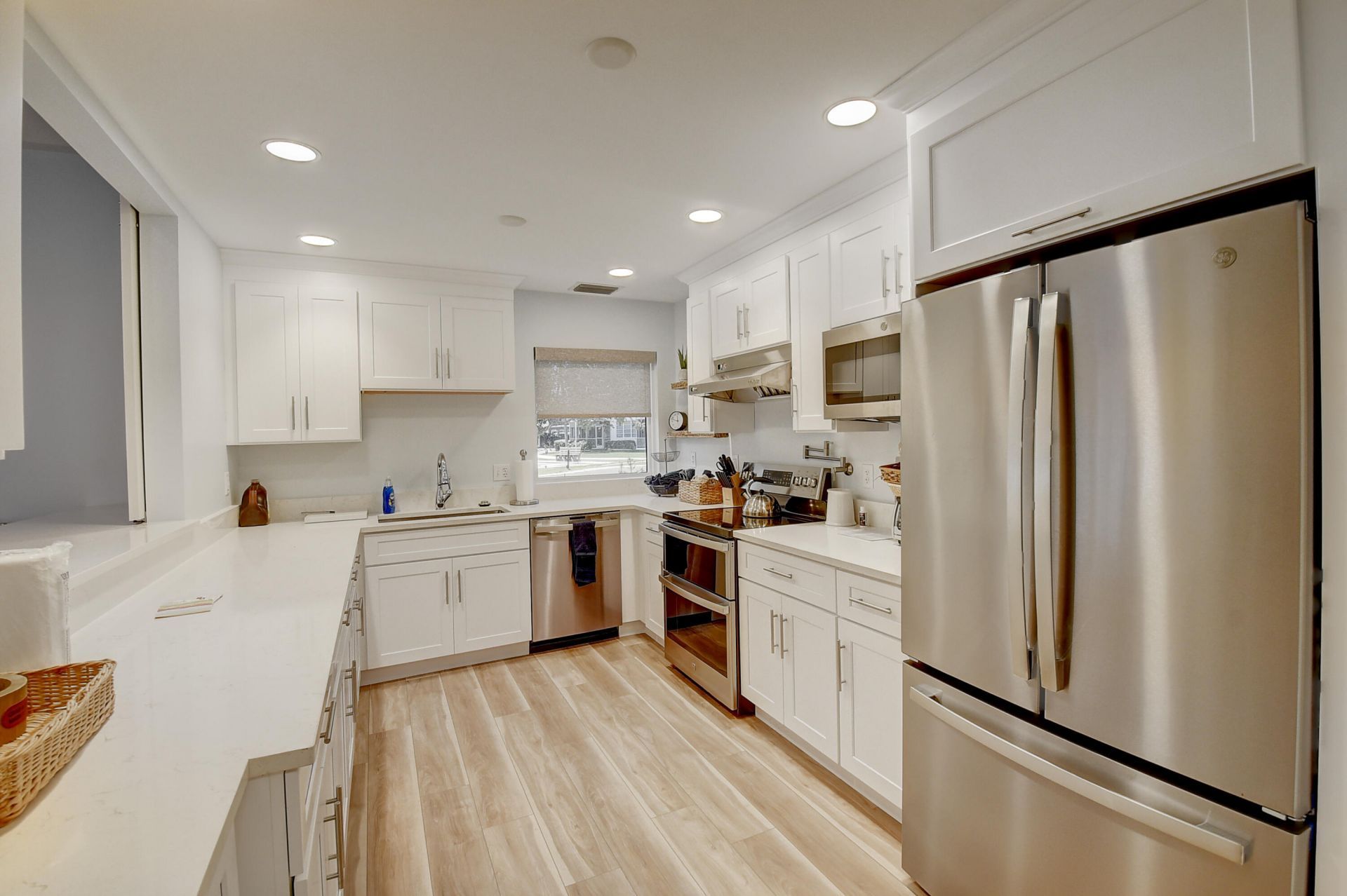 920 Dogwood Drive, Unit 560, Delray Beach, FL 33483 Photo