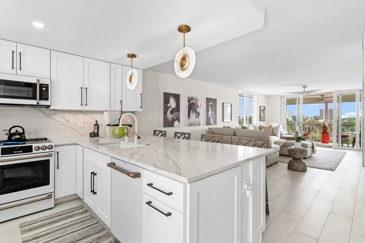 920 Dogwood Drive, Unit 560, Delray Beach, FL 33483 Photo