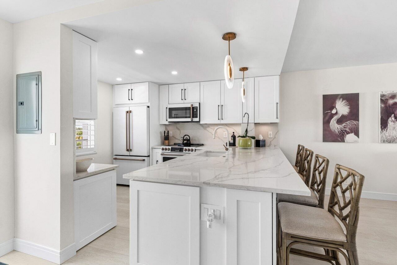 920 Dogwood Drive, Unit 560, Delray Beach, FL 33483 Photo