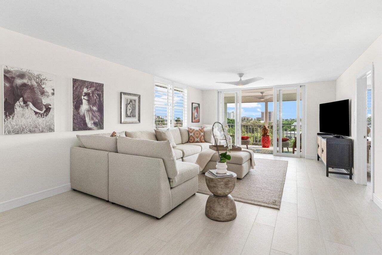 920 Dogwood Drive, Unit 560, Delray Beach, FL 33483 Photo