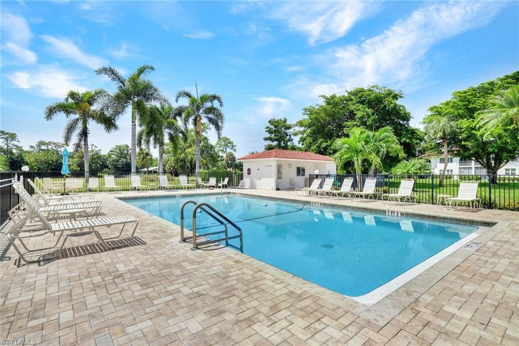 1055 Forest Lakes Dr, Unit F203, Naples, FL 34105 Photo