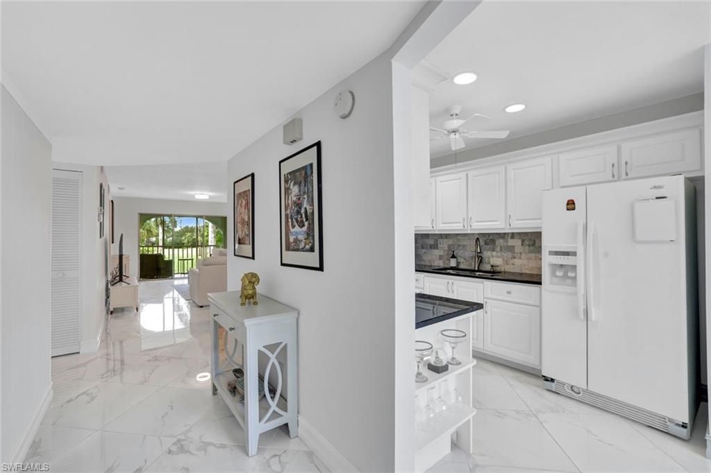 1055 Forest Lakes Dr, Unit F203, Naples, FL 34105 Photo