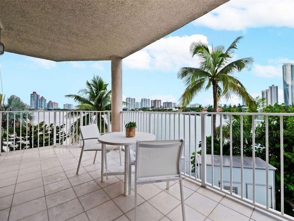 18260 N Bay Rd, Unit 320, Sunny Isles Beach, FL 33160