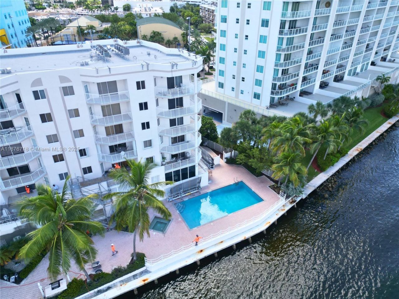 18260 N Bay Rd, Unit 320, Sunny Isles Beach, FL 33160 Photo